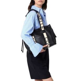 Coccinelle 2day Signature Medium Noir E1R7B110201001 2