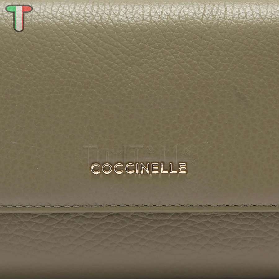Coccinelle Metallic Soft Medium Laurel Green E2MW5116601G35